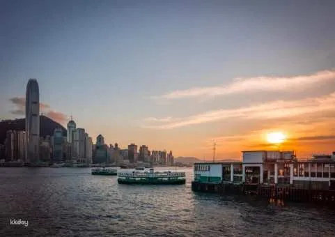 Hong Kong Star Ferry｜Star Ferry Harbour Tour・A Symphony of Lights