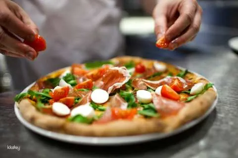 The Sundowner DIY Wood-Fired Oven Pizza-Making Experience | Singapore