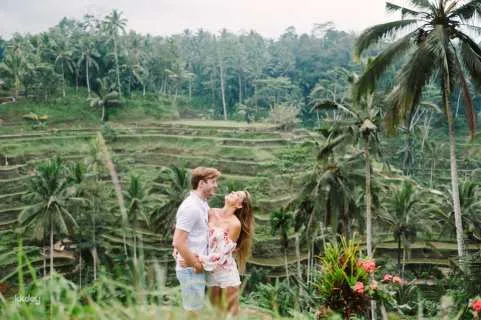 Ubud Romantic Tour: Floating Breakfast, Jungle Swing, Campuhan Ridge, Tegallalang Rice Terrace, Jungle Swing & Spa with Expert Guide | Bali