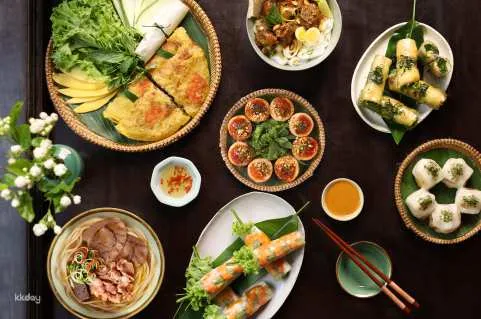 [Roundtrip Transfer included] Madam Lan Restaurant Da Nang | Pick-up/Drop-off at Da Nang City Center