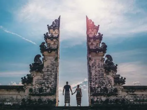 Bali Instagram Full Day Tour: Lempuyang Temple, Goa Raja Waterfalls and More - Private or Share Tour Option