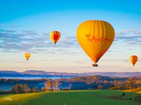 Gold Coast Hot Air Balloon with Breakfast and Return Transfer