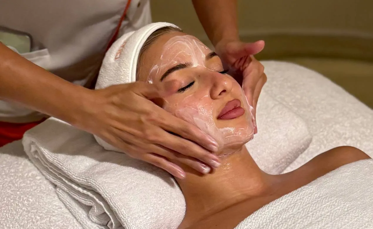 Anti Jet-Lag Cryotherapy Facial 60 Minutes at Paramount Hotel Midtown Dubai