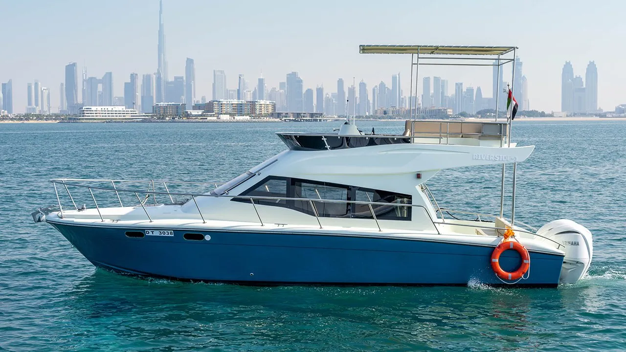 Cruise in style on 40ft Yamaha Yacht in Dubai - includes unlimited soft drinks, tea, coffee and water